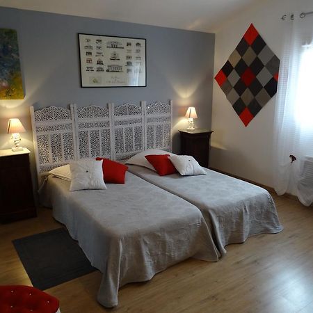 Une Chambre En Ville Savigneux (Loire) Quarto foto