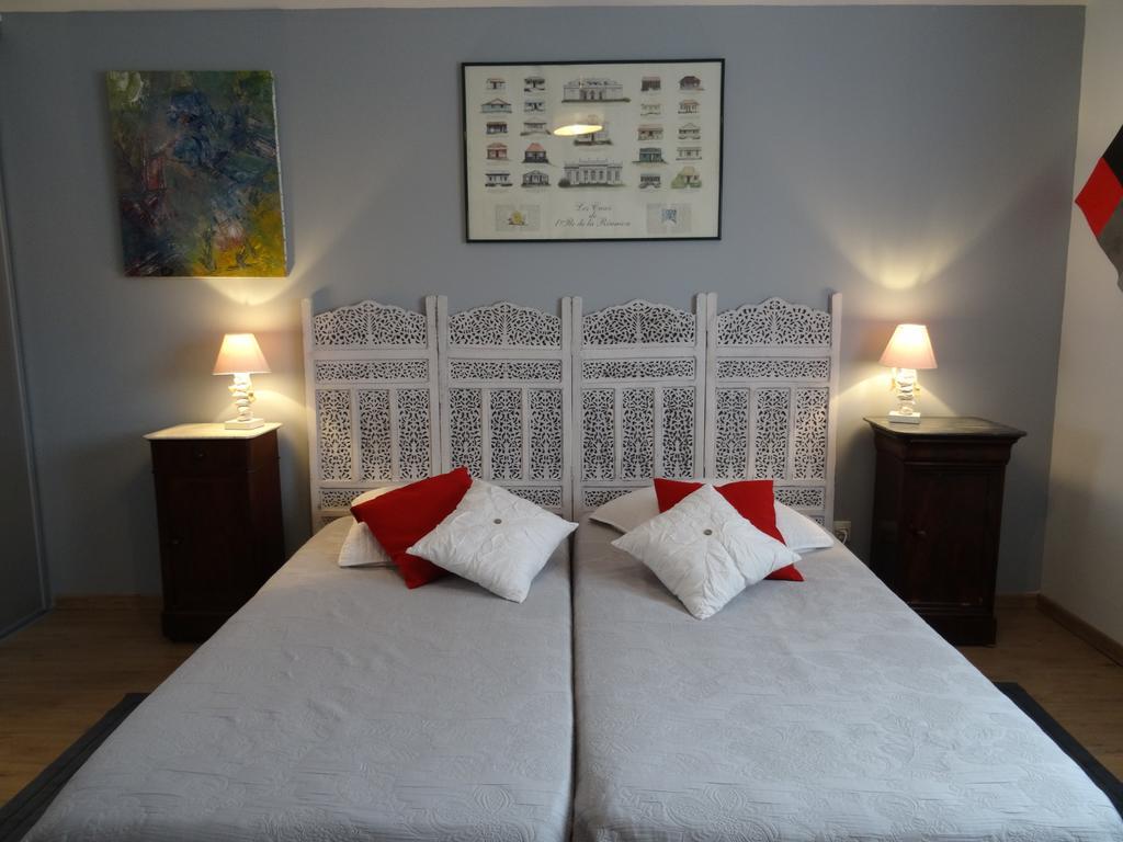 Une Chambre En Ville Savigneux (Loire) Quarto foto